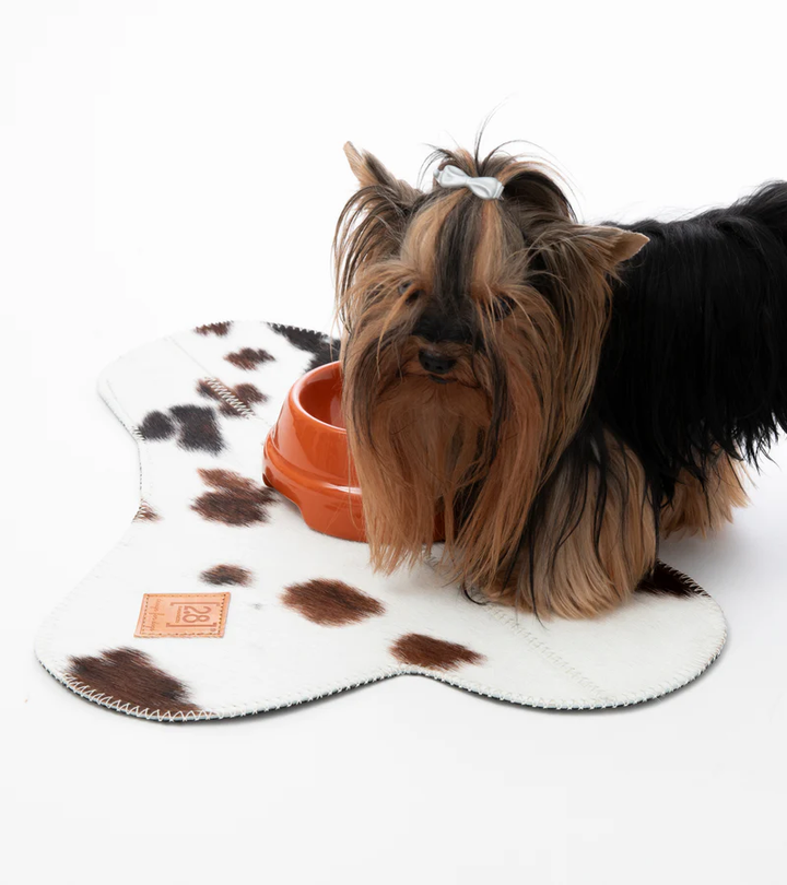 Bruce Dog Bowl Placemat Cowhide | 2.8 Duepuntootto Design for Dogs