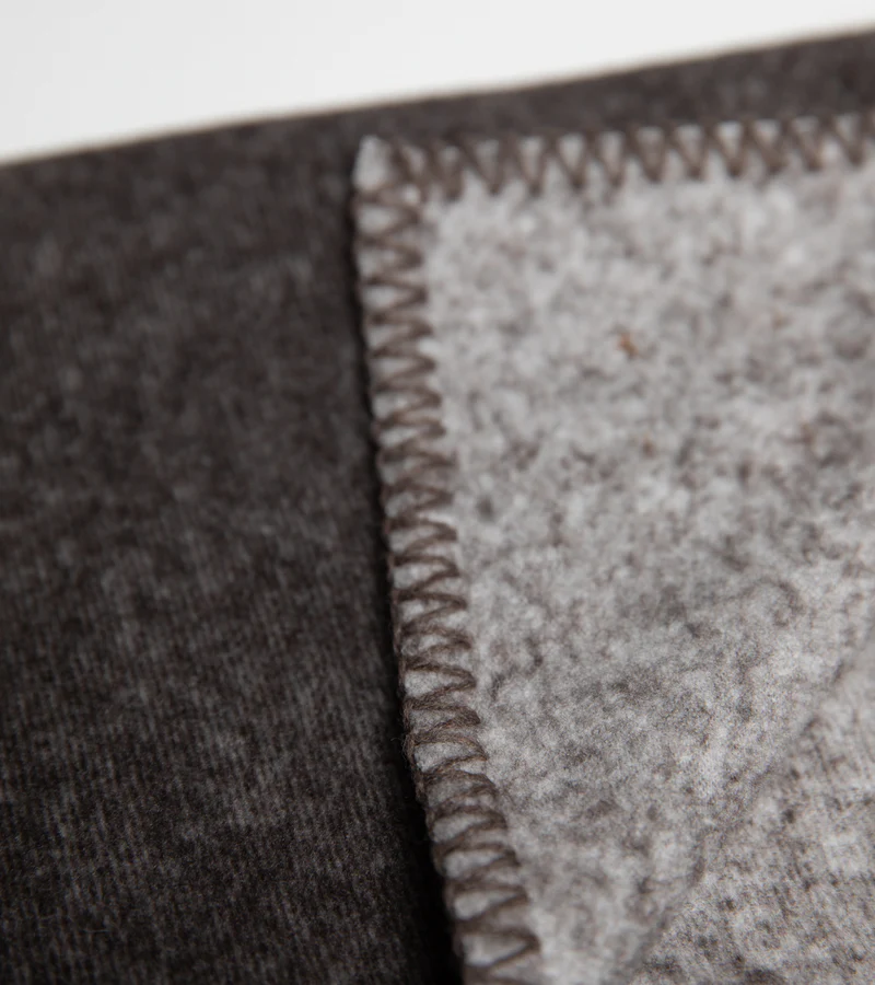Yuki - Bamboo Blanket for Pets | 2.8 Duepuntootto Design for Dogs