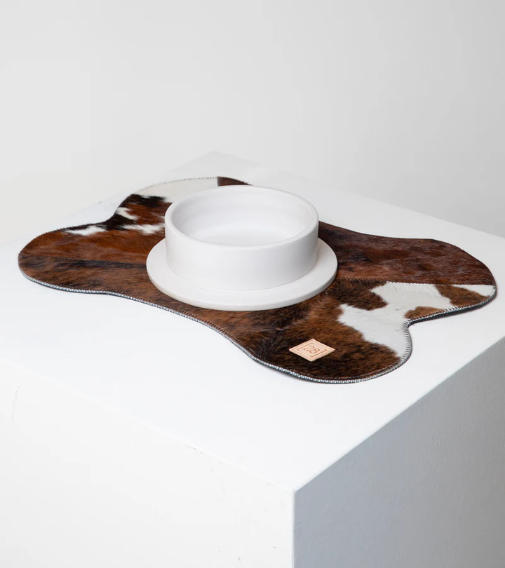 Bruce Dog Bowl Placemat Cowhide | 2.8 Duepuntootto Design for Dogs